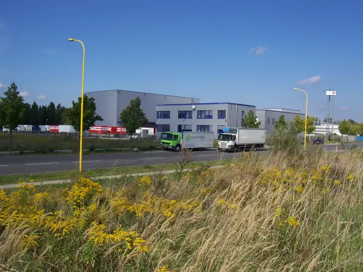 Neubau Speditionsgebäude in Großbeeren Neubau Speditionsgebäude in Großbeeren