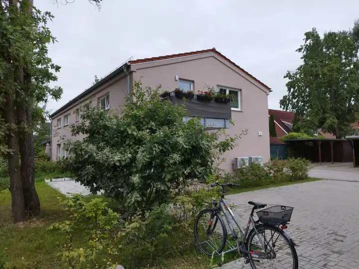 Mehrfamilienhaus mit 4 Wohneinheiten in Zeesen