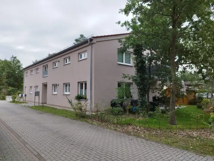 Mehrfamilienhaus mit 4 Wohneinheiten in Zeesen