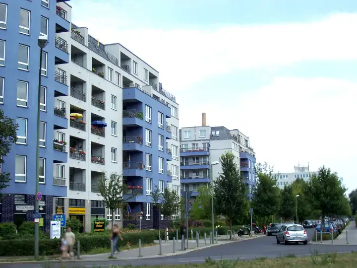 Neubau Wohn- und Geschäftshaus in der Prenzlauer Promenade, Berlin